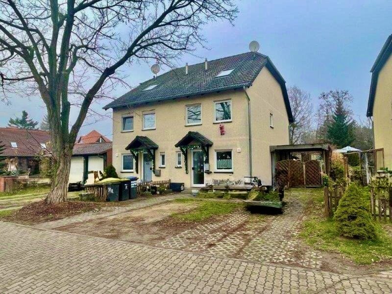 Doppelhaushälfte zur Miete 1.350 € 5 Zimmer 145 m²<br/>Wohnfläche 423 m²<br/>Grundstück 01.02.2025<br/>Verfügbarkeit Sommerfeld Kremmen 16766