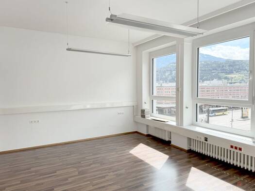 Bürofläche zur Miete 1.730 € 5 Zimmer 131,9 m² Bürofläche Innsbruck 6020