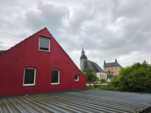 Wohnung zur Miete 380 € 2,5 Zimmer 60 m² Geschoss 1/2 frei ab sofort Leipziger Straße 1 Rochlitz 09306