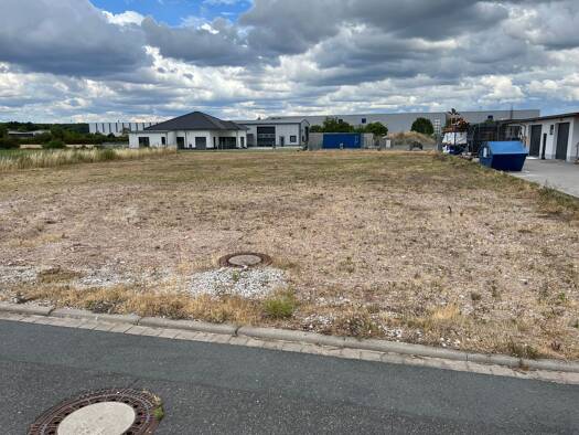 Freifläche zur Miete provisionsfrei 1 € Kiebitzengraben 8 Höchstadt Höchstadt a.d.Aisch 91315