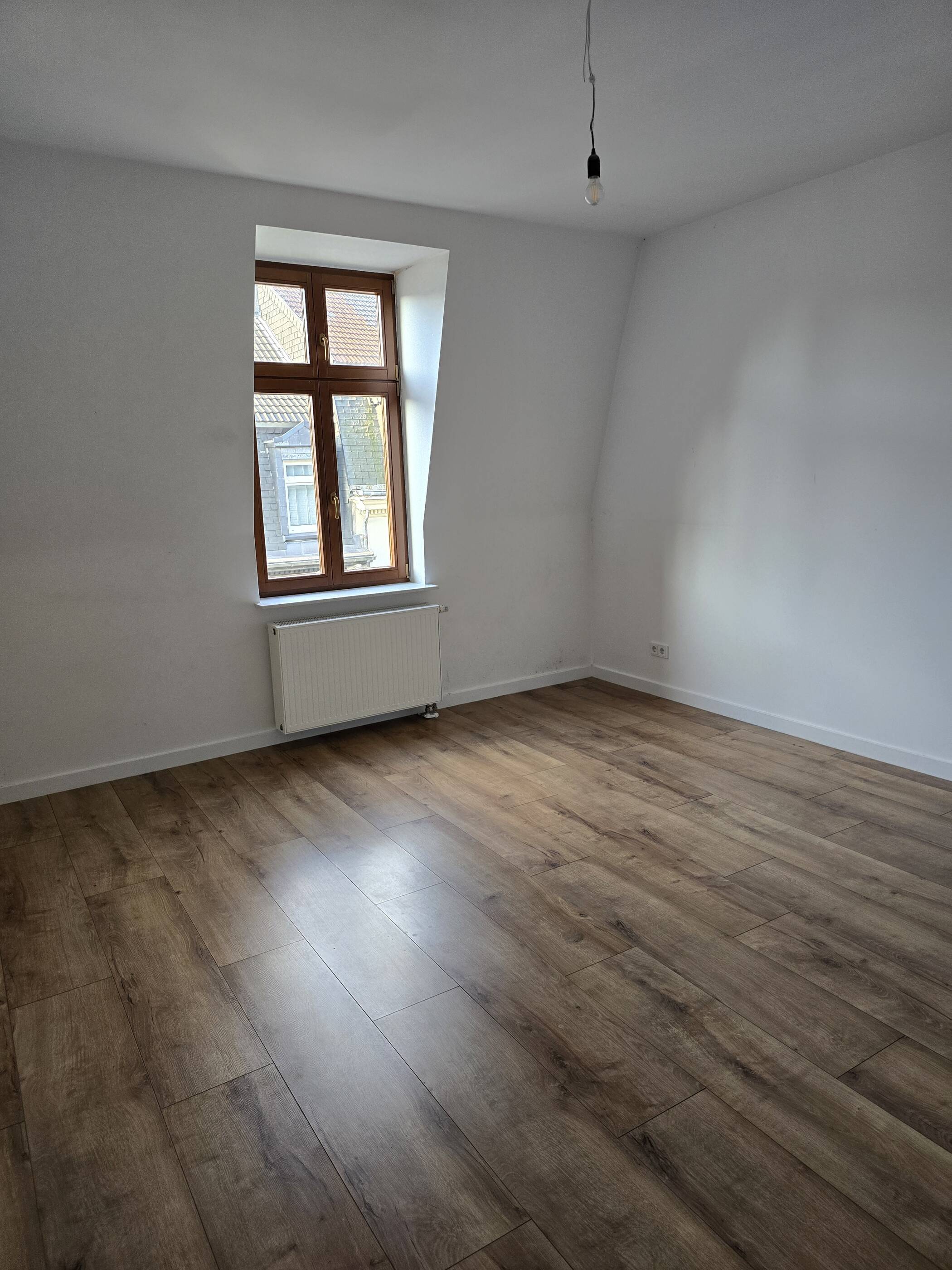Charmante 4-Zimmer-Dachgeschosswohnung in Wuppertal – Buchenstraße 40, 42119 Wuppertal – Vorschaubild 6