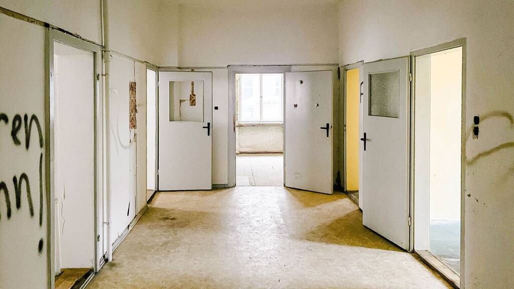 Villa zum Kauf 59.200 € 20 Zimmer 720 m² 631 m² Grundstück Greiz 07973