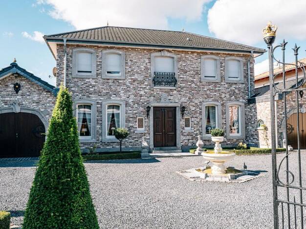 Villa zum Kauf provisionsfrei 1.150.000 € 7 Zimmer 220 m² 1.251 m² Grundstück Heinsberg 52525
