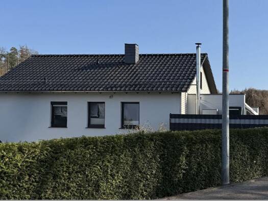 Haus zum Kauf 298.000 € 5 Zimmer 139 m² 664 m² Grundstück Lüchtringen Höxter 37671