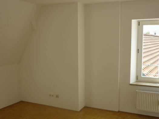 WG-Zimmer zur Miete 450 € 1 Zimmer 20,5 m² Geschoss 2/3 frei ab 01.07.2026 Stadtamhof Regensburg 93059