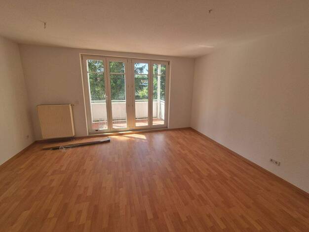 Wohnung zur Miete 240 € 1 Zimmer 29,5 m² frei ab sofort Prießnitzstraße 11 Gotha 99867