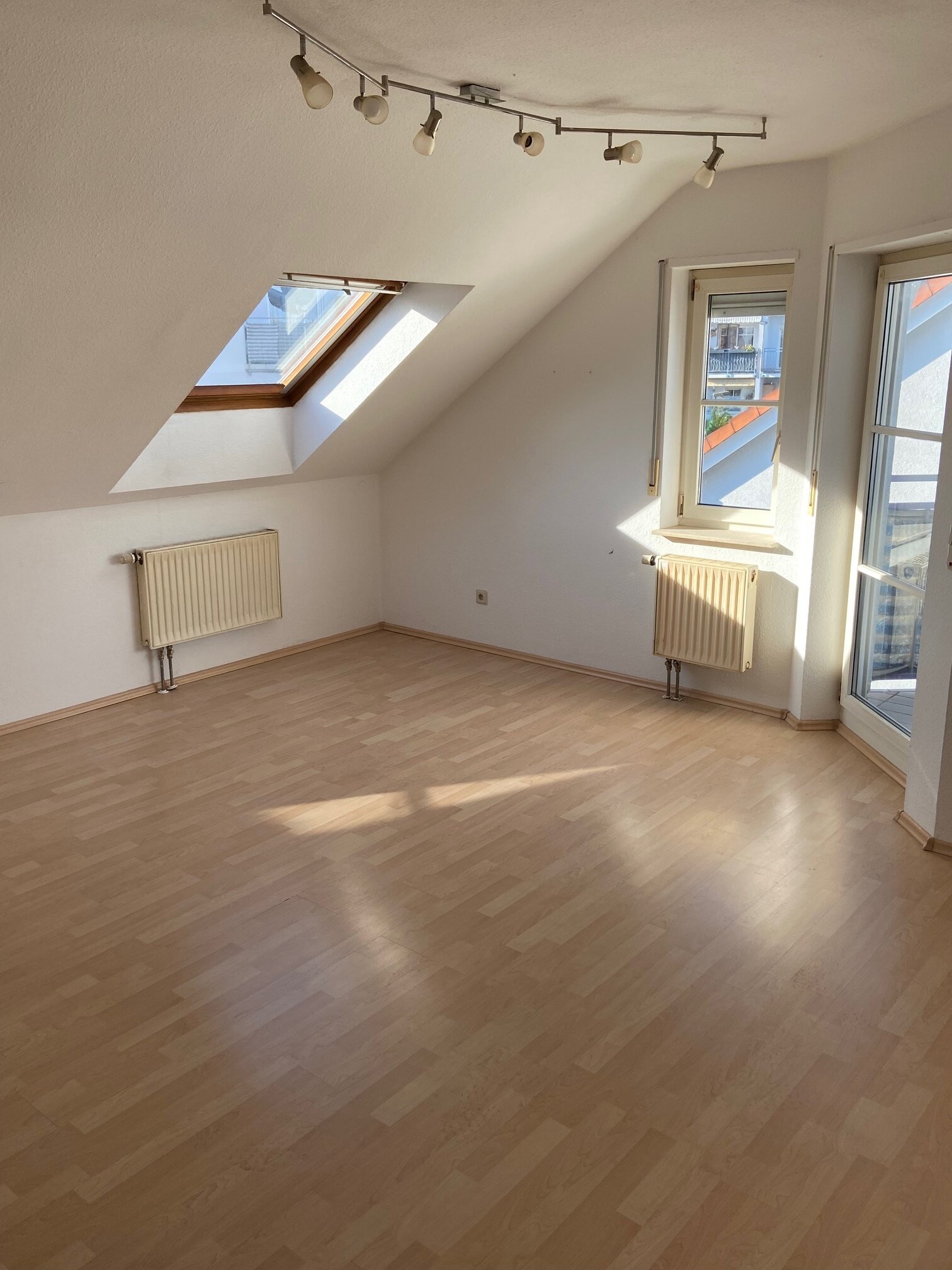 Wohnung zur Miete 440 € 2 Zimmer 40 m²<br/>Wohnfläche 2.<br/>Geschoss ab sofort<br/>Verfügbarkeit Schifferstadt 67105