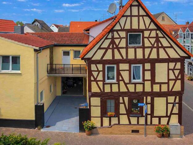 Mehrfamilienhaus zum Kauf als Kapitalanlage geeignet 299.990 € 9 Zimmer 224,5 m² 175 m² Grundstück Groß-Zimmern Groß-Zimmern 64846