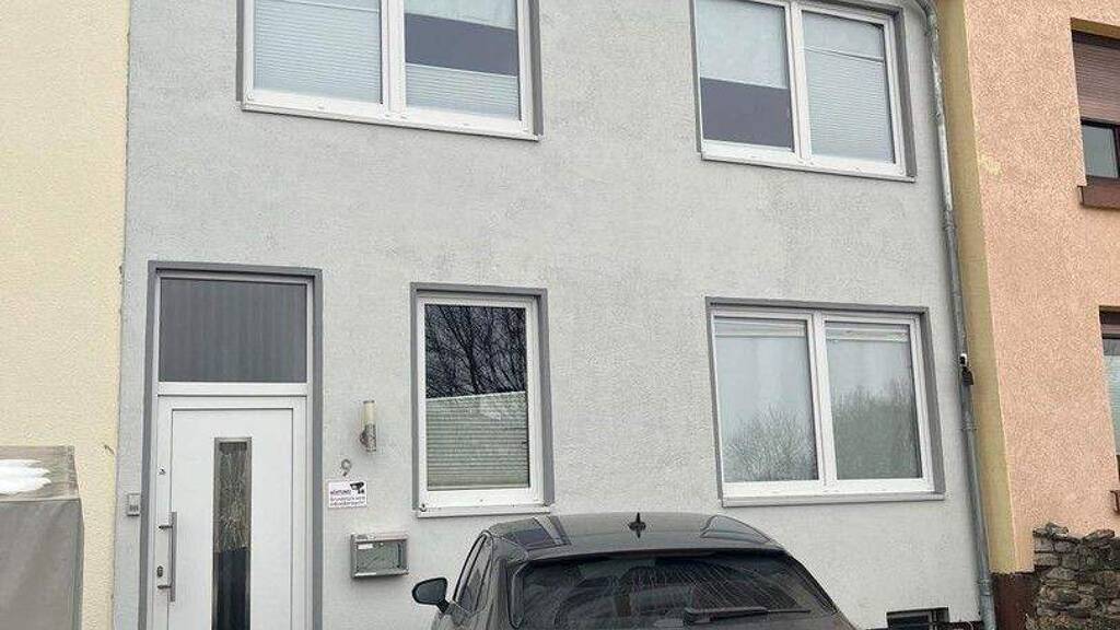 Reihenmittelhaus zum Kauf provisionsfrei 285.000 € 7 Zimmer 150 m² 573 m² Grundstück Köppenweg 9 Einbeck 37574