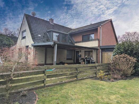 Mehrfamilienhaus zum Kauf provisionsfrei 149.000 € 8 Zimmer 156 m² 717 m² Grundstück Meldorf 25704