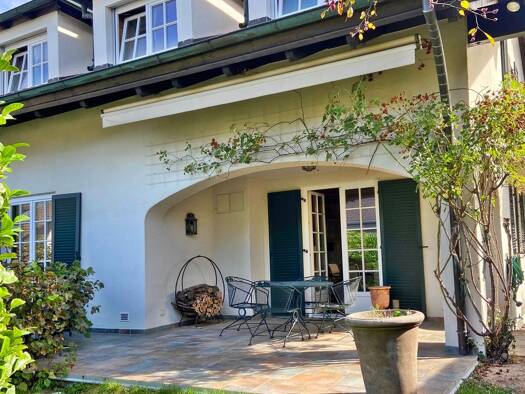 Einfamilienhaus zum Kauf 1.100.000 € 8 Zimmer 300 m² 670 m² Grundstück frei ab 01.02.2027 Trifelsstraße 11 Kuppingen Herrenberg 71083