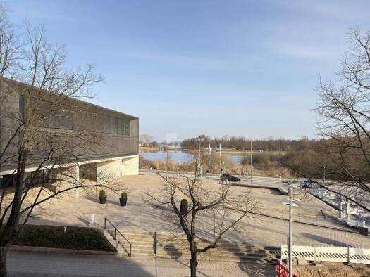 Wohnung zur Miete 1.200 € 3 Zimmer 80 m² 2. Geschoss frei ab 01.04.2026 Feldstadt Schwerin 19053