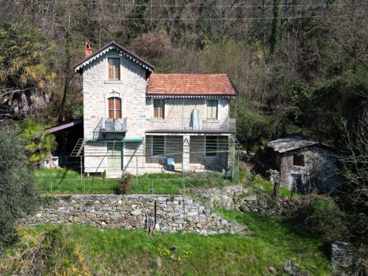 Einfamilienhaus zum Kauf 450.000 € 5 Zimmer 200 m² frei ab sofort Via alla Bergamina Verbania 28925