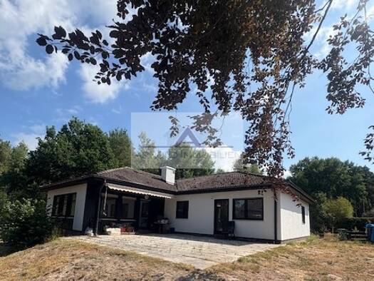Einfamilienhaus zur Miete 2.000 € 3,5 Zimmer 140 m² 1.133 m² Grundstück frei ab sofort Röttenbach 91341