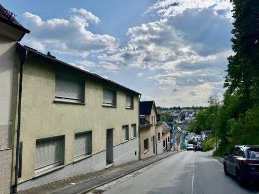 Einfamilienhaus zum Kauf provisionsfrei 79.500 € 6 Zimmer 140 m² 463 m² Grundstück Reichenbach 08468