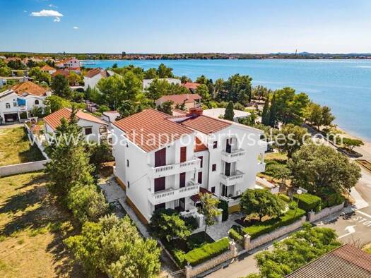 Haus zum Kauf 3.000.000 € 16 Zimmer 730 m² Zadar