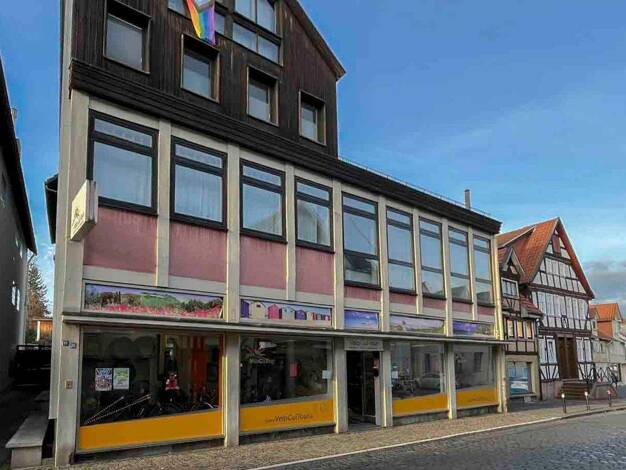 Mehrfamilienhaus zum Kauf als Kapitalanlage geeignet 249.000 € 10 Zimmer 243 m² 516 m² Grundstück Lauterbach Lauterbach (Hessen) 36341