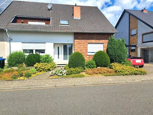Einfamilienhaus zum Kauf 320.000 € 7 Zimmer 170 m² 635 m² Grundstück Püttlingen 66346