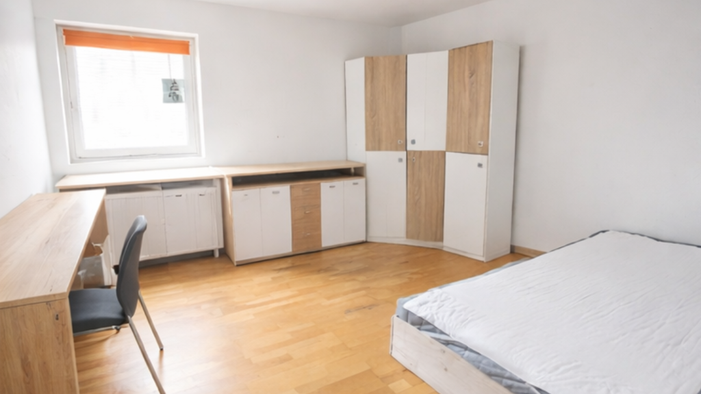 WG-Zimmer zur Miete 600 € 12 m² Geschoss 1/3 frei ab sofort Forststraße 24 Riemerling Hohenbrunn 85521