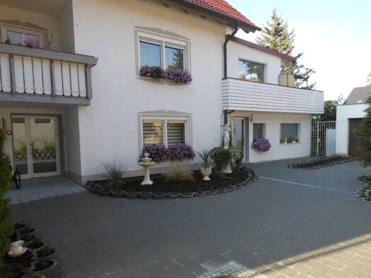 Mehrfamilienhaus zum Kauf provisionsfrei 625.000 € 14 Zimmer 338,5 m² 937 m² Grundstück Mindelheimer Straße 45 Krumbach Krumbach (Schwaben) 86381