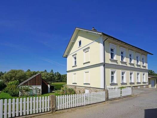 Haus zum Kauf 240.000 € 8 Zimmer 239 m² 853 m² Grundstück Gmünd 3950