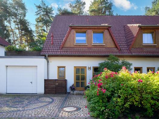 Doppelhaushälfte zum Kauf 724.000 € 5 Zimmer 140 m² 246 m² Grundstück Kleinmachnow 14532