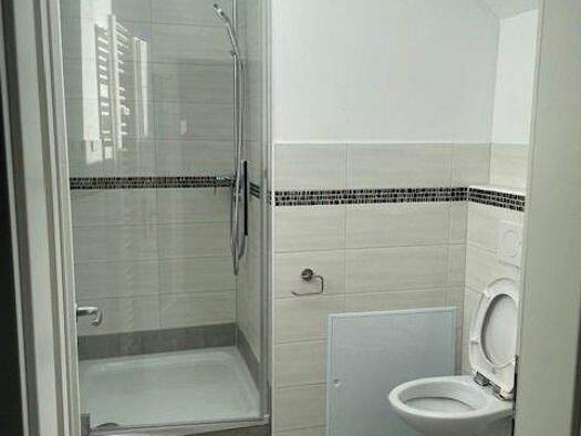 Einfamilienhaus zum Kauf provisionsfrei 1 € 8 Zimmer 130 m² 1.293 m² Grundstück Großbreitenbach 98701