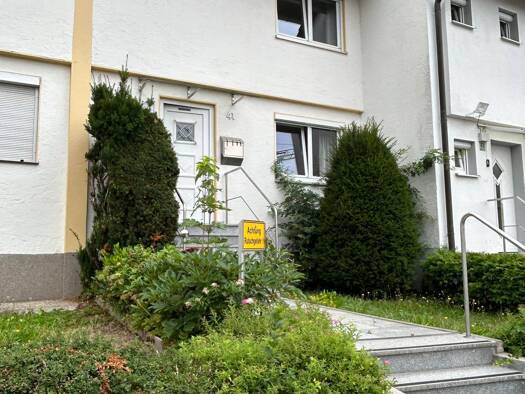 Reihenmittelhaus zum Kauf 189.000 € 4 Zimmer 71 m² 215 m² Grundstück Cham Cham 93413