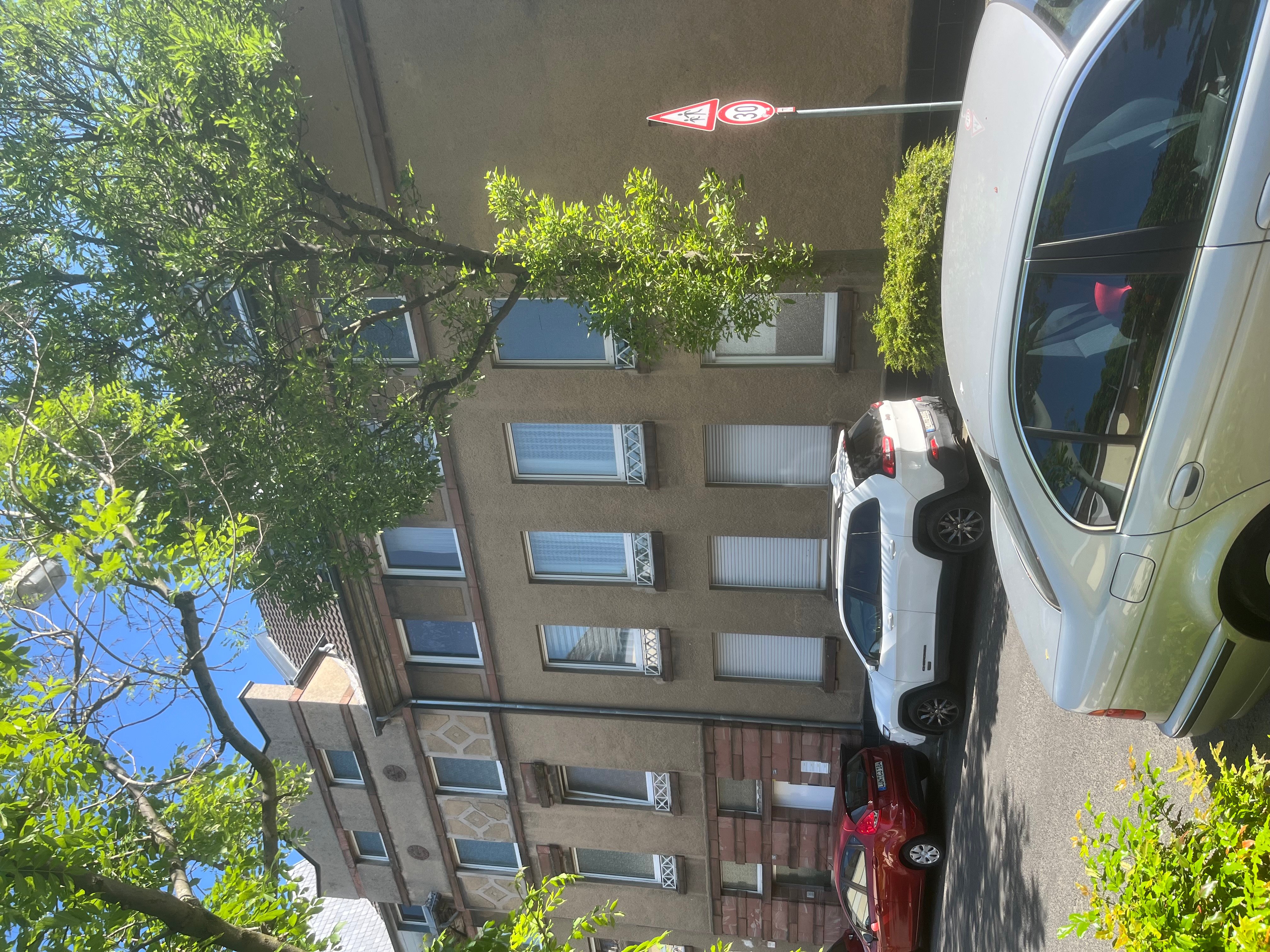 Wohnung zur Miete 740 € 3 Zimmer 90 m²<br/>Wohnfläche 2.<br/>Geschoss ab sofort<br/>Verfügbarkeit Stadtgarten/Drießendorf Krefeld 47798