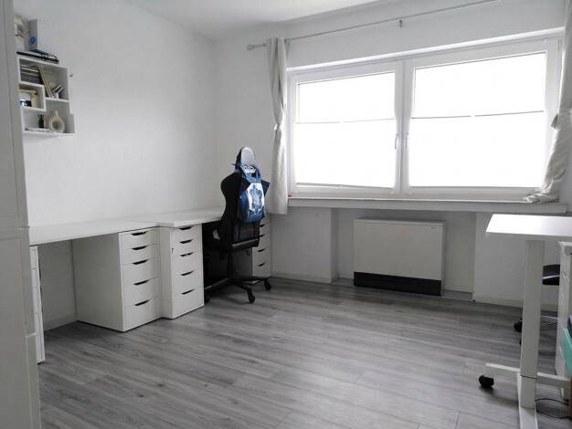 Wohnung zur Miete 1.025 € 3 Zimmer 82 m² 3. Geschoss frei ab 01.11.2026 Otto-Brenner-Straße 144 Sieker Mitte 33604