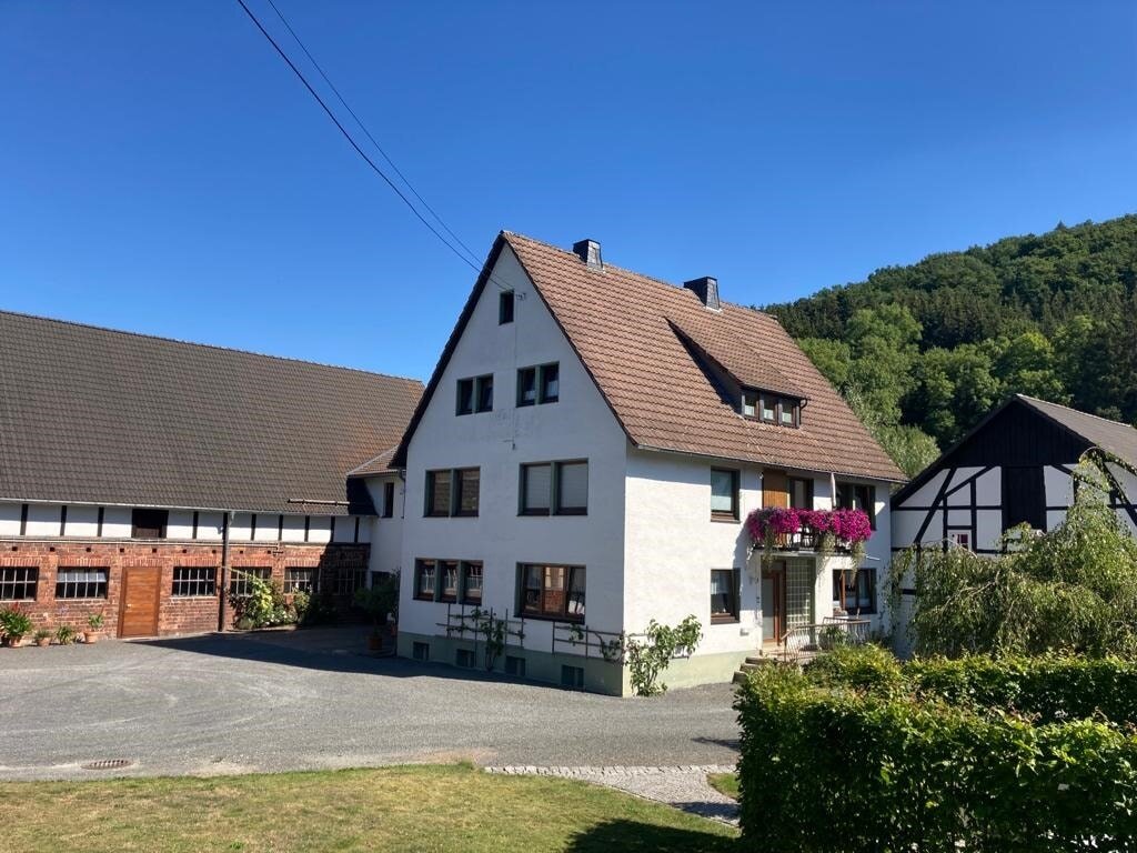 Haus zum Kauf 629.000 € 11 Zimmer 347 m²<br/>Wohnfläche 5.627 m²<br/>Grundstück Eslohe Eslohe 59889