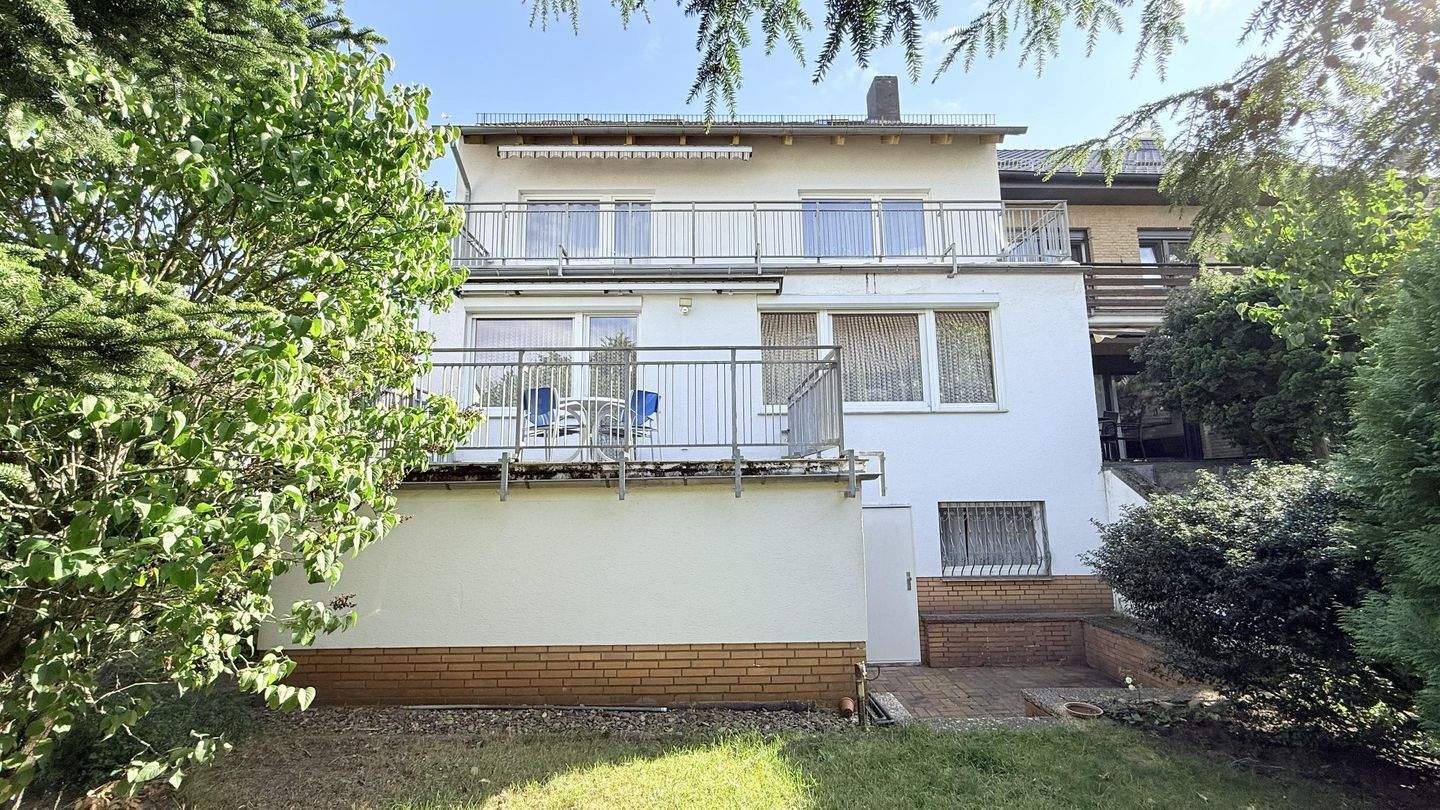 Immobilie in Seelze - Gepflegtes und großzügiges 2-Familienkettenendhaus in ruhiger und zentraler Lage in Seelze - Bild 0