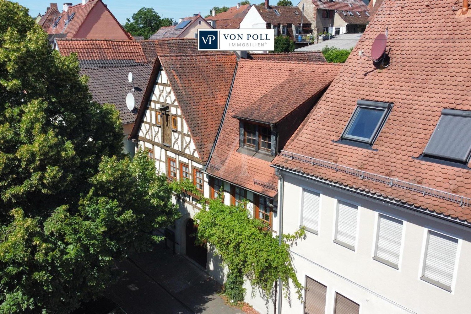 Mehrfamilienhaus zum Kauf 11 Zimmer 291 m²<br/>Wohnfläche 656 m²<br/>Grundstück Kitzingen Kitzingen 97318