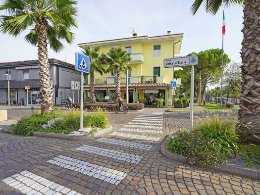 Wohnung zum Kauf 380.000 € 3 Zimmer 90 m² frei ab sofort Piazza Unità d'Italia 2 Sirmione 25019