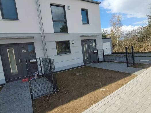 Reihenhaus zur Miete 1.690 € 5,5 Zimmer 128 m² 306 m² Grundstück frei ab 01.06.2026 Frankfurter Straße Babenhausen 64832