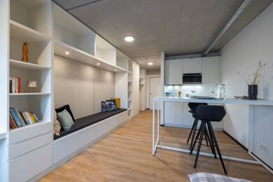 WG-Zimmer zur Miete Wohnen auf Zeit 764 € 31,1 m² 1. Geschoss frei ab 01.10.2025 Gummersbacher Straße 31 b Deutz Köln 50679