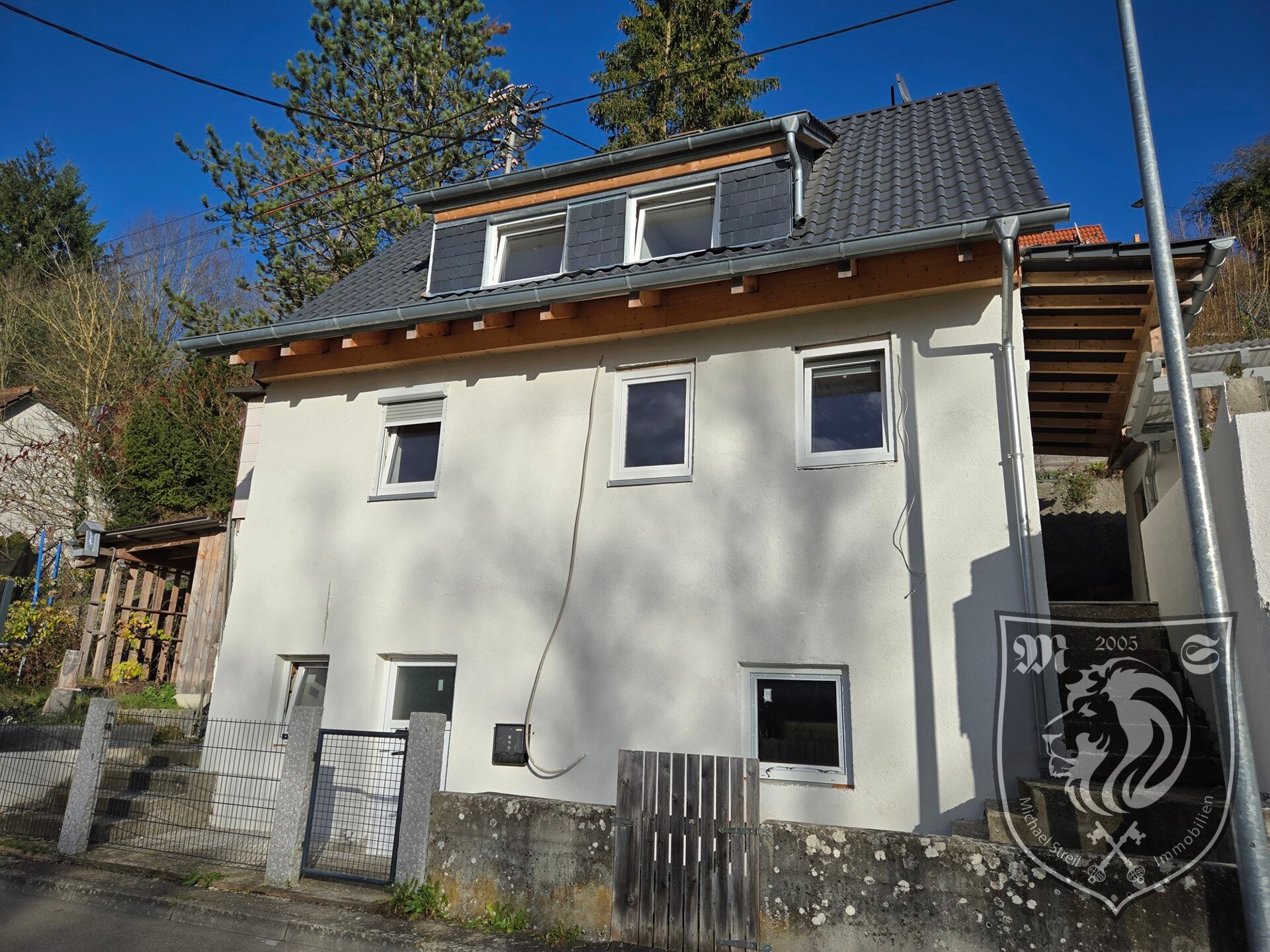 Einfamilienhaus zum Kauf 180.000 € 2,5 Zimmer 80 m²<br/>Wohnfläche 224 m²<br/>Grundstück Burgberg Giengen an der Brenz 89537