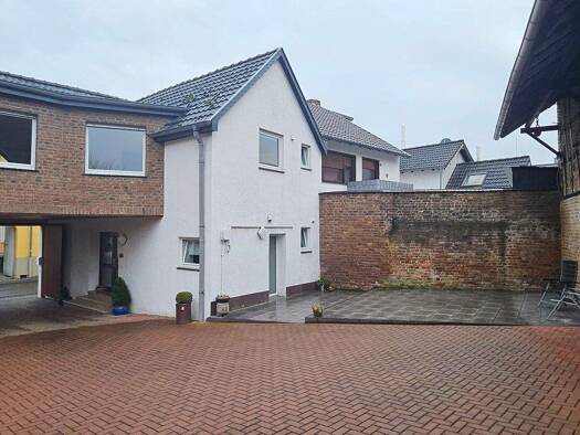 Haus zur Miete 950 € 3 Zimmer 100 m² 500 m² Grundstück frei ab 15.04.2026 Kirchstraße Merten Bornheim 53332