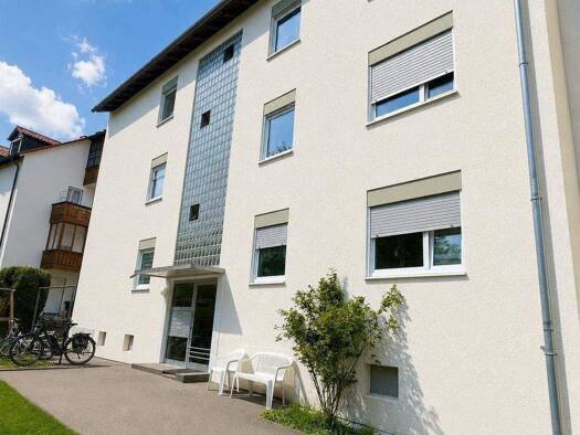 Wohnung zum Kauf 255.000 € 4,5 Zimmer 90 m² Karlsbader Straße Traunreut 83301