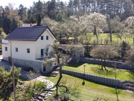 Haus zum Kauf 175.000 € 3 Zimmer 93,1 m² 733 m² Grundstück Rieder 06493