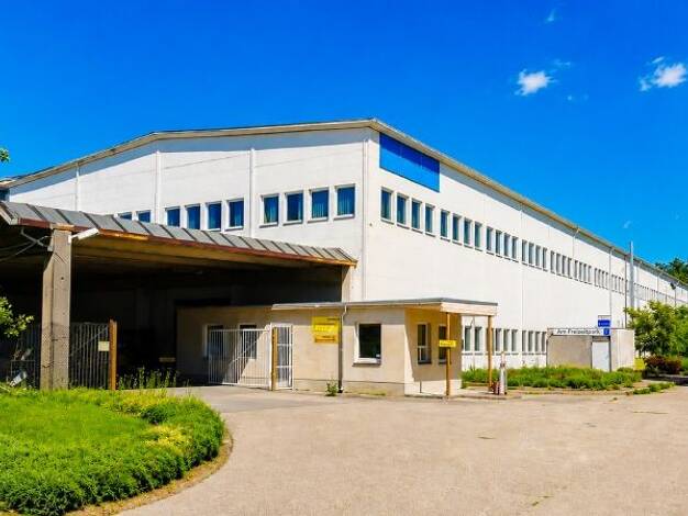 Lagerhalle zur Miete provisionsfrei 8.000 m² Lagerfläche Arnsdorf Arnsdorf 01477