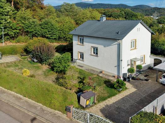Einfamilienhaus zum Kauf 595.000 € 4 Zimmer 119 m² 1.037 m² Grundstück Gaggenau Gaggenau 76571