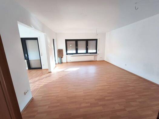 Wohnung zur Miete 1.000 € 3 Zimmer 125 m² frei ab sofort Ermreuth Neunkirchen a.Brand 91077