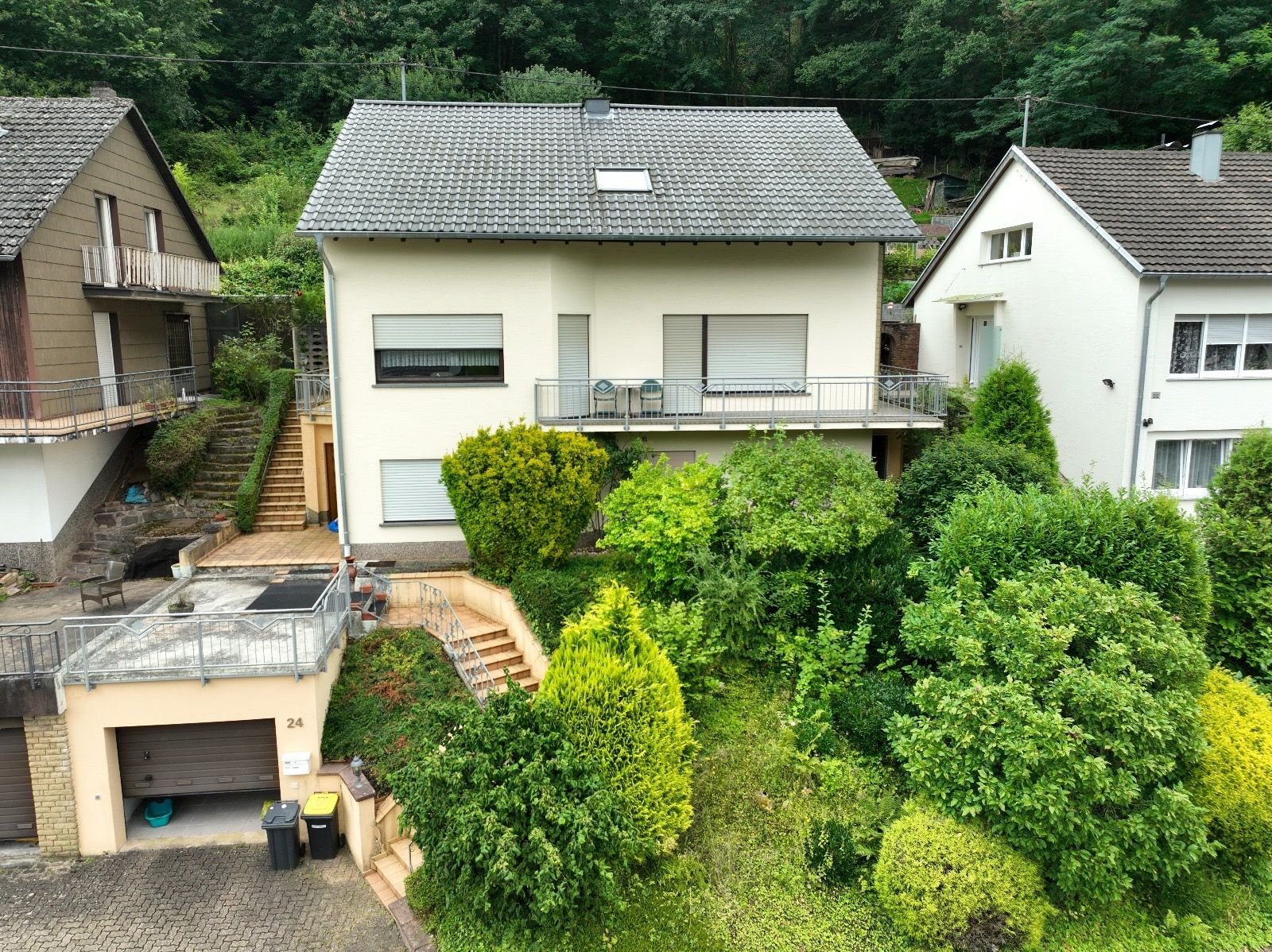 Mehrfamilienhaus zum Kauf 339.000 € 8 Zimmer 230 m²<br/>Wohnfläche 1.400 m²<br/>Grundstück ab sofort<br/>Verfügbarkeit Merzig Merzig 66663