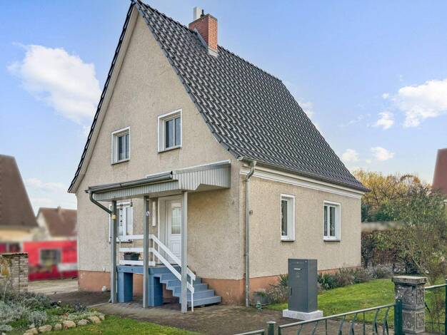 Einfamilienhaus zum Kauf 189.000 € 4 Zimmer 90 m² 880 m² Grundstück Demmin 17109