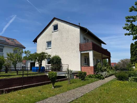 Haus zum Kauf 299.000 € 5 Zimmer 124 m² 776 m² Grundstück Oberderdingen Oberderdingen 75038