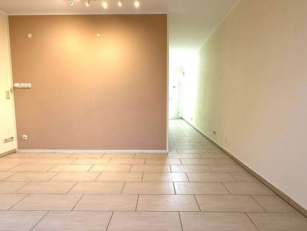 Büro zur Miete 900 € 3 Zimmer 110 m² Bürofläche Petersberg 36100