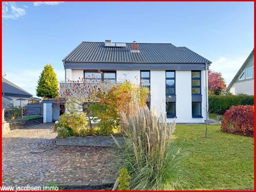 Einfamilienhaus zum Kauf 550.000 € 9 Zimmer 210,2 m² 801 m² Grundstück Schleswig 24837