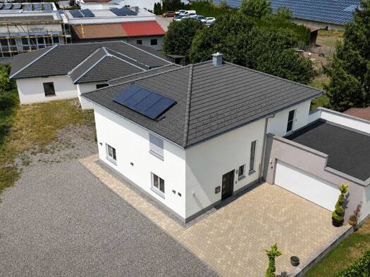 Einfamilienhaus zum Kauf 759.000 € 6 Zimmer 232,6 m² 1.246 m² Grundstück Herbertingen Herbertingen 88518