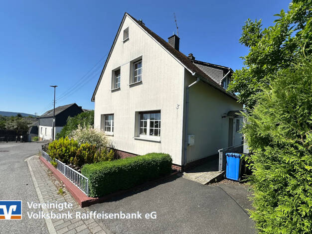 Einfamilienhaus zum Kauf 155.000 € 5 Zimmer 93 m² 737 m² Grundstück Büchenbeuren 55491